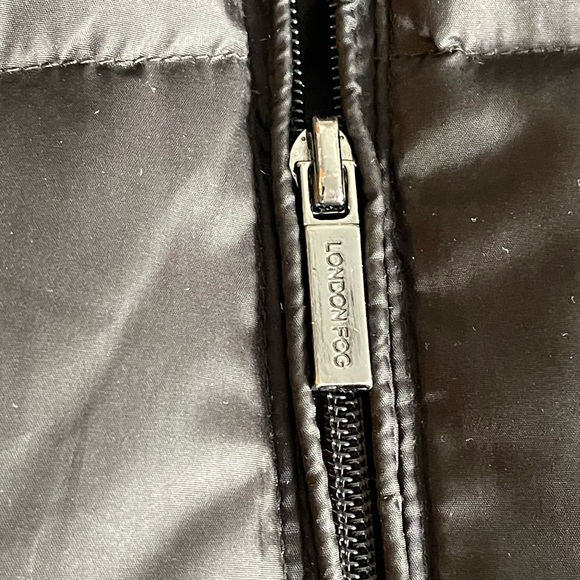 London Fog Black Puffer Coat Zip Front With Faux Fur Hood and Real Feather Down - Picture 8 of 12